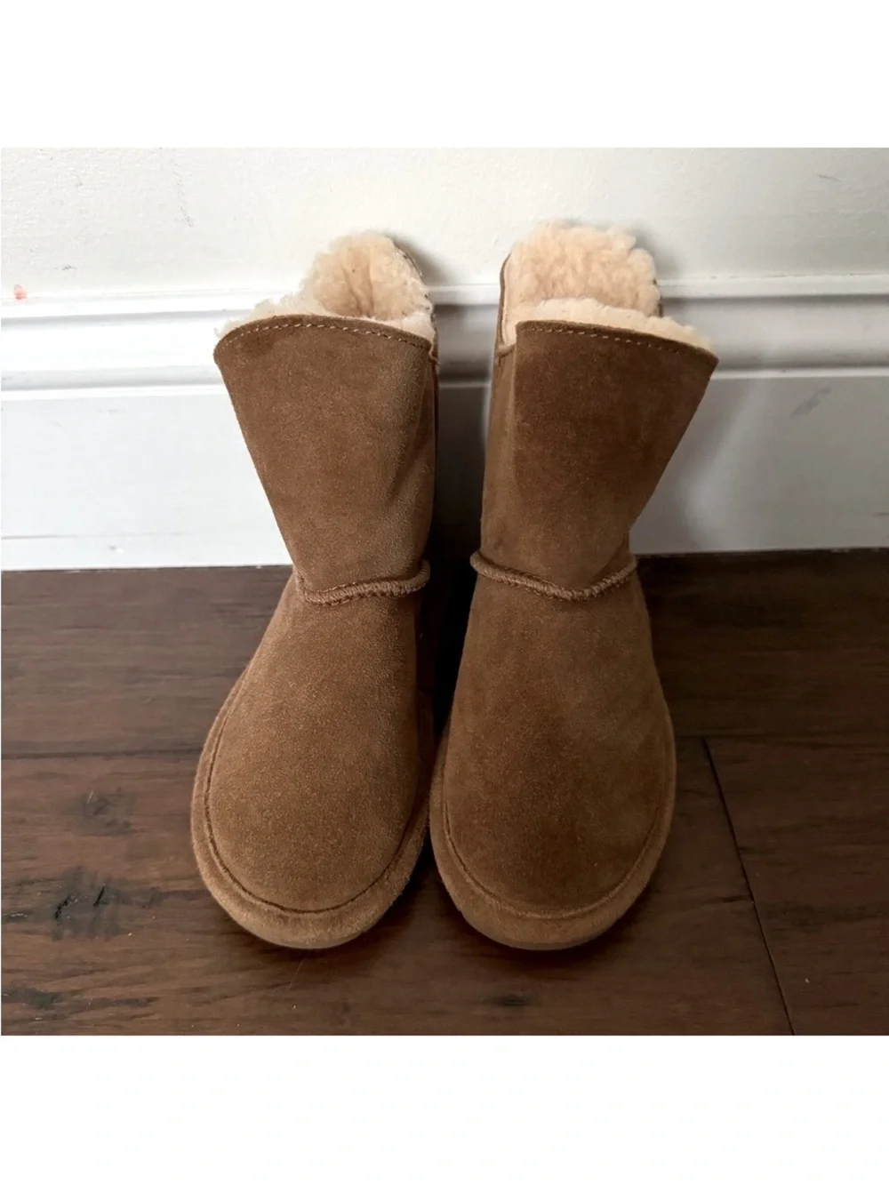 New BEARPAW Brown Suede Shearling-Lined Boots